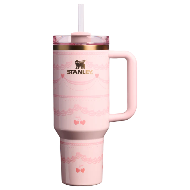 Stanley Valentine's Day Quencher® H2.0 FlowState™ Tumbler 30oz – Velvet Cake Collection